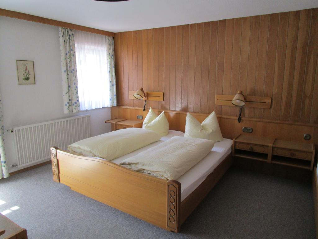 Unterstein 3*